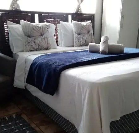 Aphiroom Guesthouse Cape Town Bagian luar foto