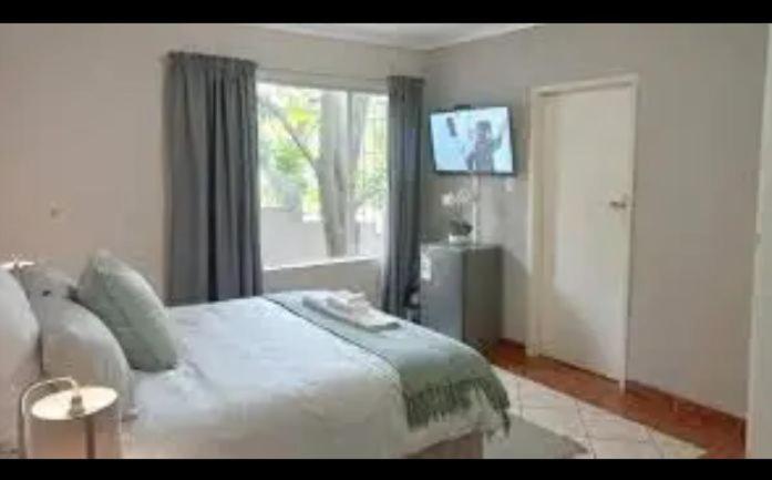 Aphiroom Guesthouse Cape Town Bagian luar foto